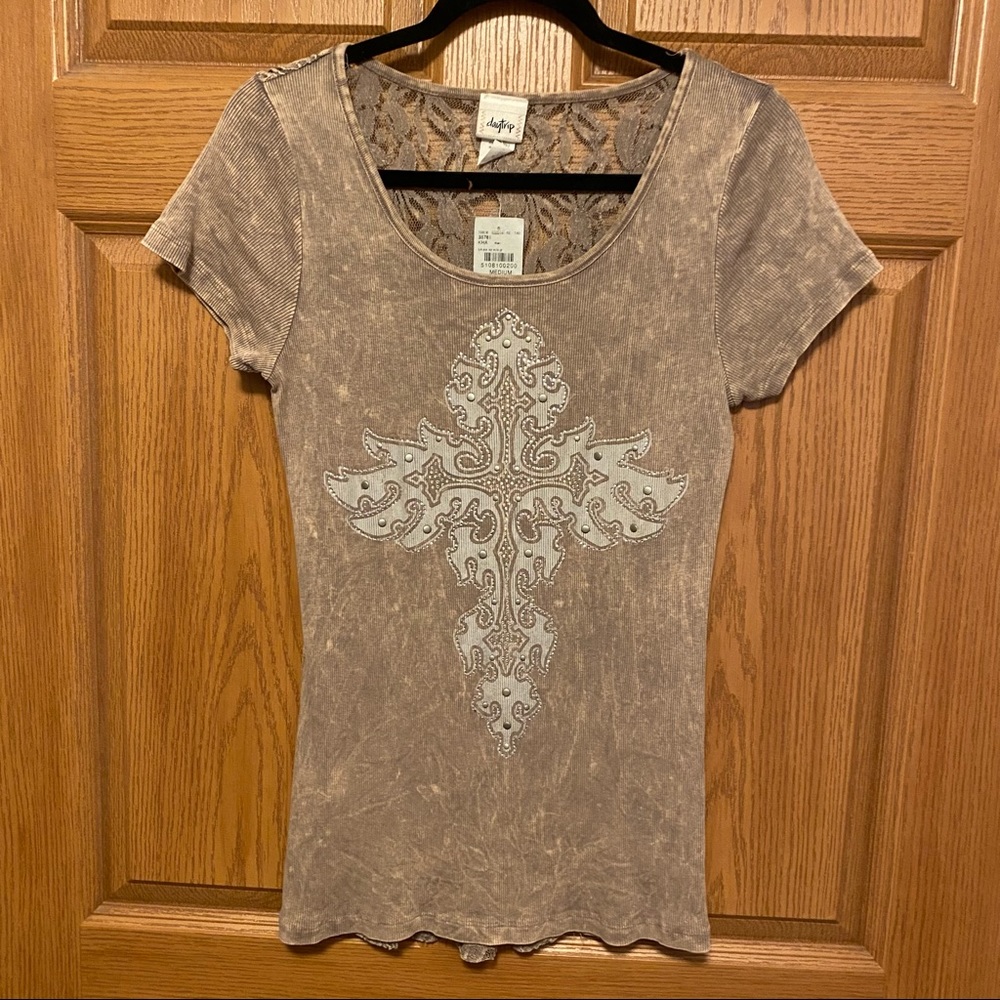 Daytrip lace and bling embellished short sleeve ribbed tee